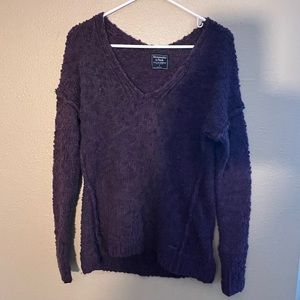 Abercrombie and Fitch women’s V neck soft sweater